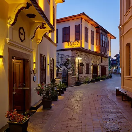 1207 Special Class Hotel